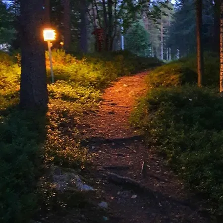 Majatalo Oravanpesae Guest house Lampsijarvi