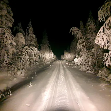 Majatalo Oravanpesae * Lampsijärvi